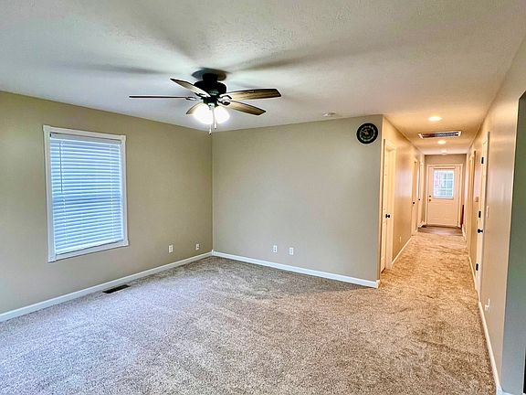 5th image of 1303 E Ohio St