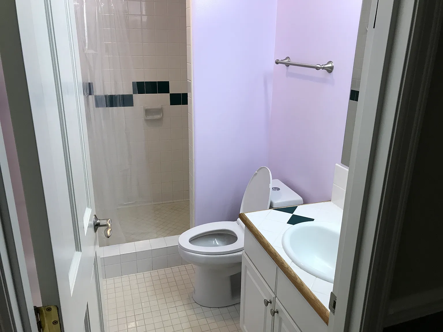 7 bed, 3150 sqft, $850 — Photo 4