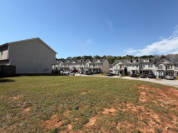 3rd image of 3571 Rock Ridge Dr