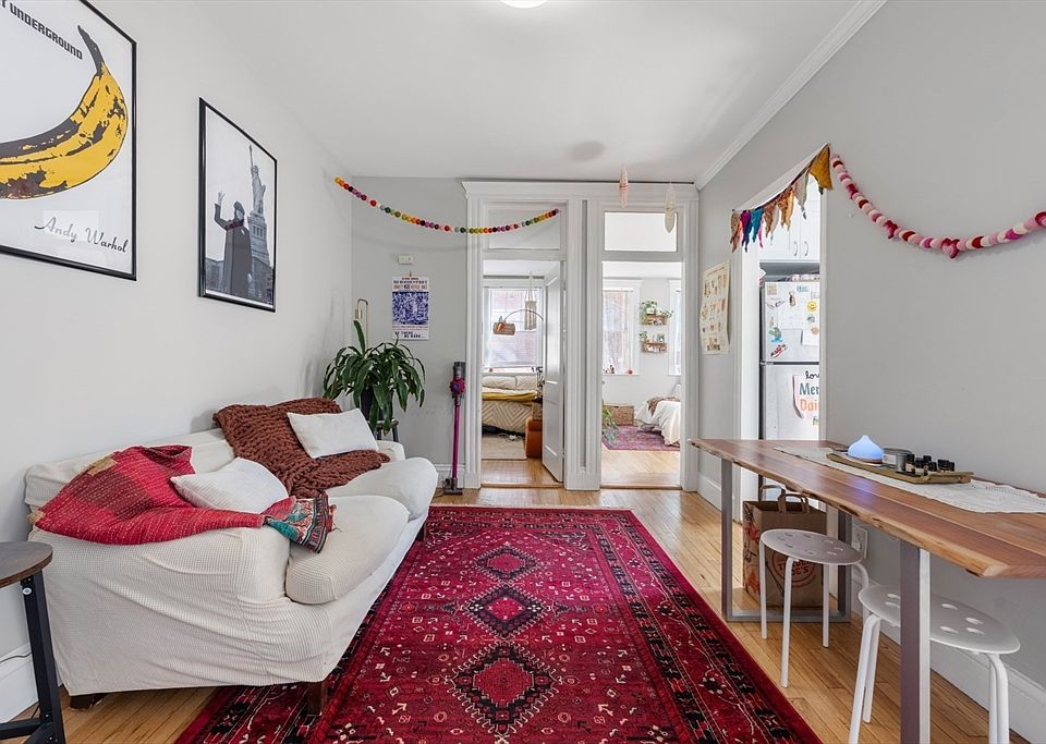 1st image of 282 Newbury St APT 6