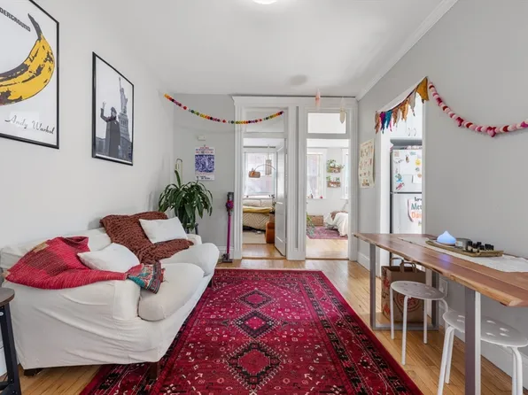 282 Newbury St APT 6, Boston, MA 02116