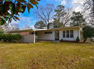 1301 Fireside St, Greensboro, NC 27407