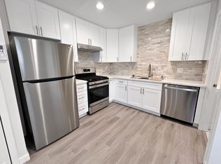 6469 Longridge Ave, Van Nuys, CA 91401