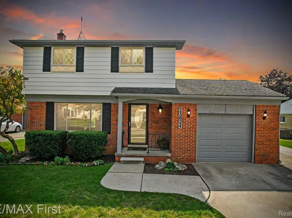 23824 Talbot St, Saint Clair Shores, MI 48082