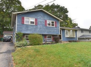 33220 N Cove Rd, Grayslake, IL 60030