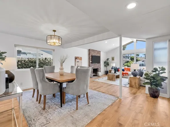 1517 E Riverview Ave, Orange, CA 92865