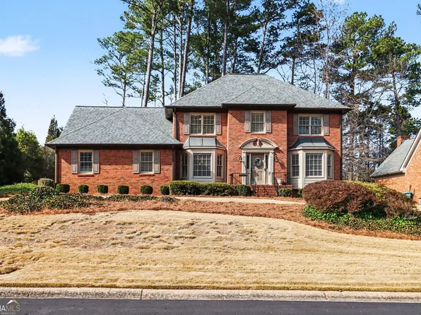 393 Westminister Ln SW, Lilburn, GA 30047