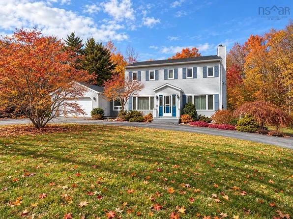 46 Old Falls Rd, Queens, NS B0J 1H0