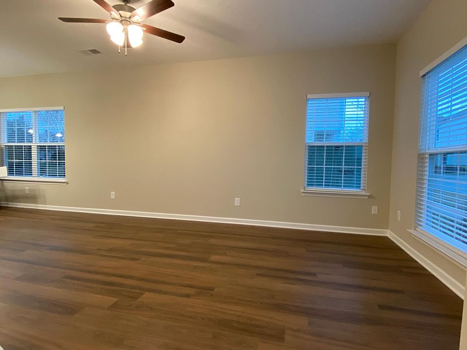 Walk right into your open floor plan downstairs living space