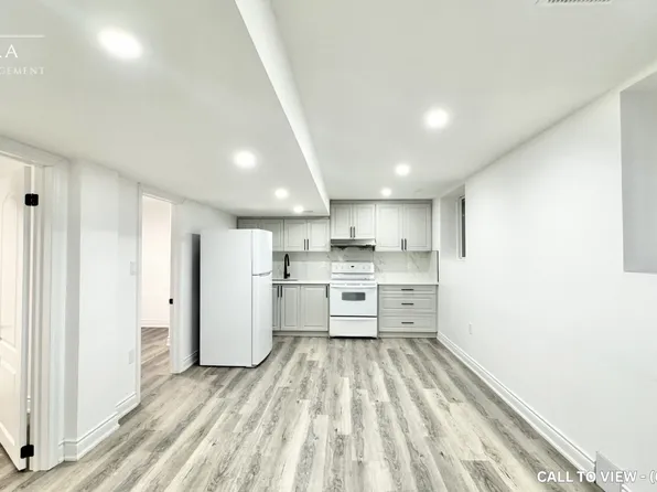 74 Beauchamp Dr #2, Cambridge, ON N1S 0B9