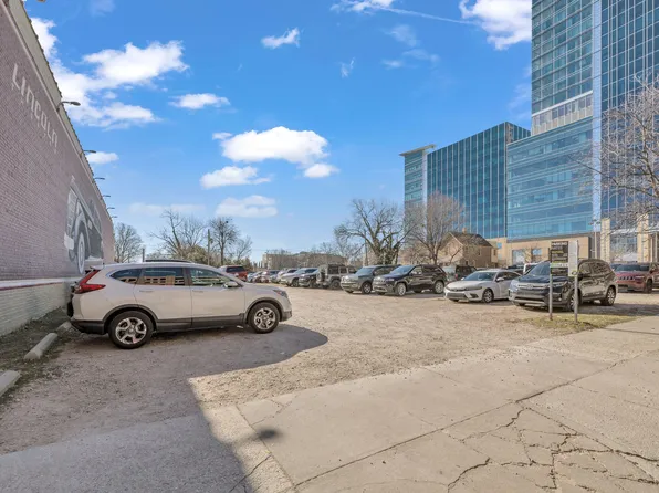 124 E Cabarrus St, Raleigh, NC 27601