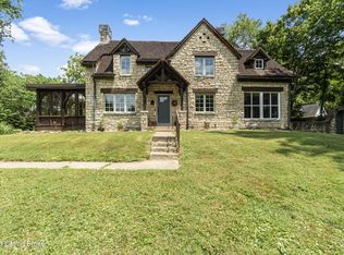 1001 Glenbrook Rd, Anchorage, KY 40223