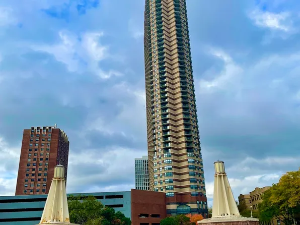 3660 N Lake Shore Dr APT 2513, Chicago, IL 60613