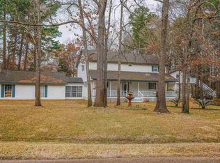 422 Oak Rd, Kilgore, TX 75662