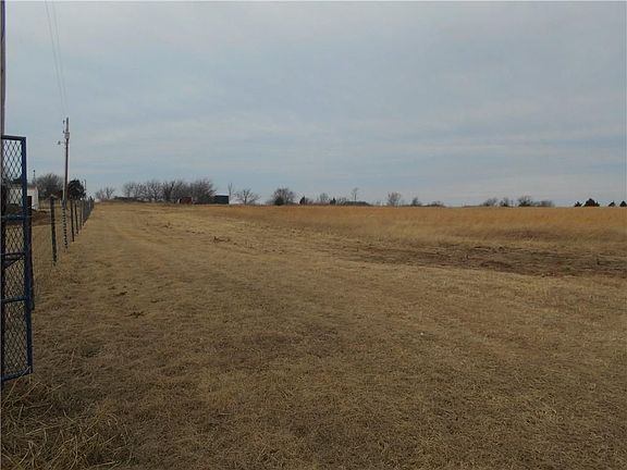 5th image of 348332 E Highway 66