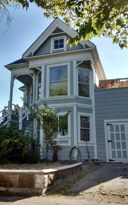 2nd image of 3225 Ellis St
