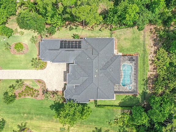 3rd image of 12 Scarlet Oak Cir