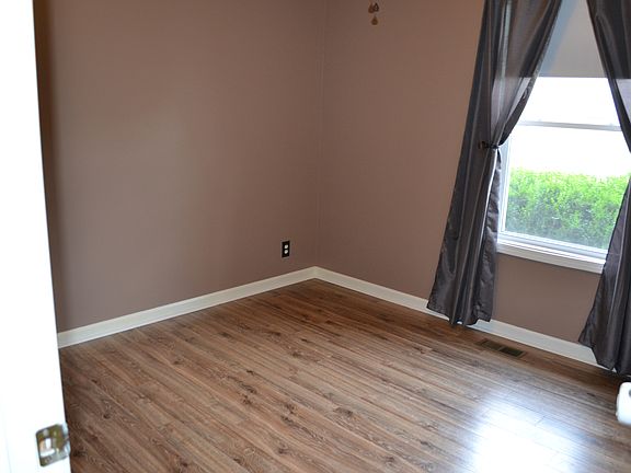 4th image of 276 Shadyside Ln