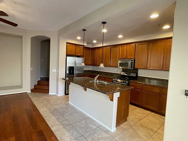 678 Kellogg St #678 — Photo 4