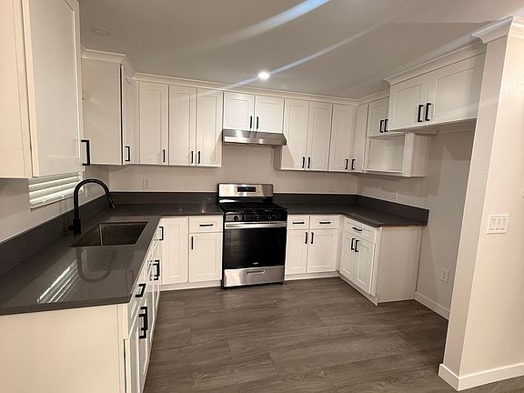 Fully renovated kitchen