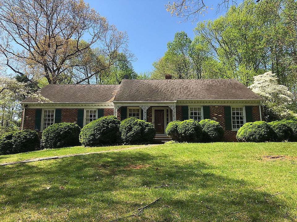 1st image of 2901 Ravenwood Dr