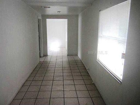 4th image of 1814 W Burke St