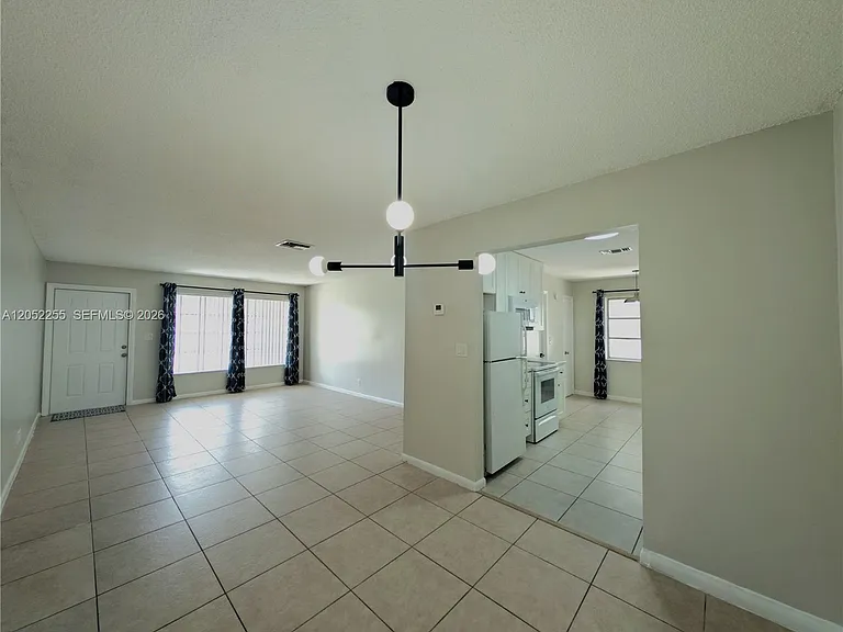 888 SW 62nd Ave — Photo 15