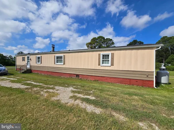 26278 Peach St, Crisfield, MD 21817