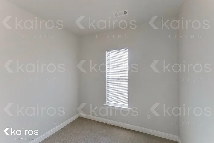 4816 Dacha Ln — Photo 6