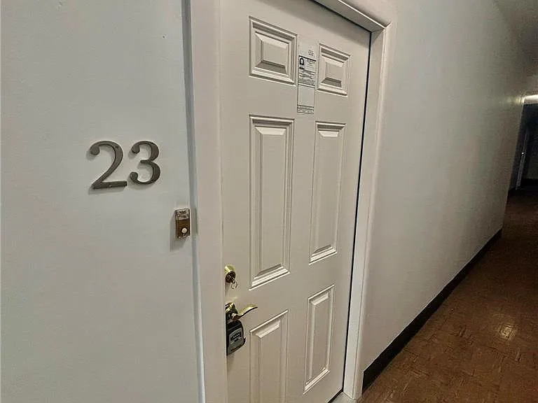 20 W Main St #23 — Photo 4