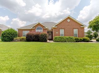 206 Stablegate Ln, Bonaire, GA 31005