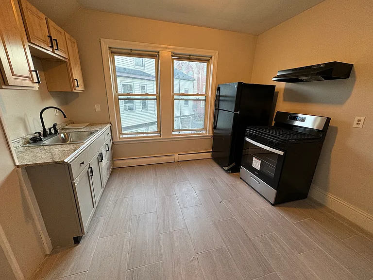 4 Otisfield St #2 — Photo 9