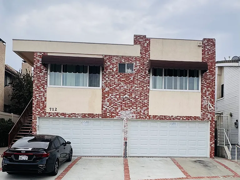 712 N Isabel St #6 — Photo 1