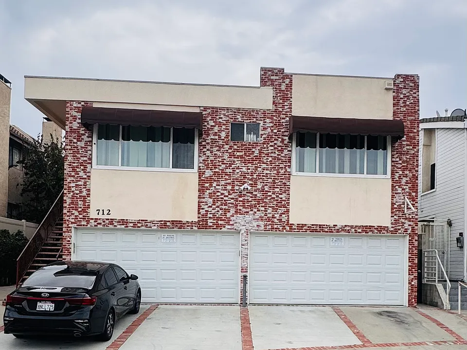 712 N Isabel St #6