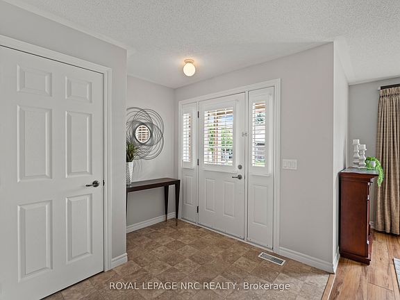 3rd image of 3988 Sunset Ln