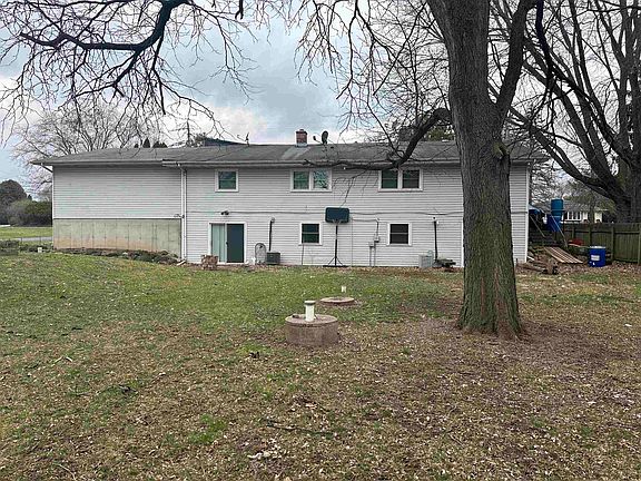 4th image of 2354 S Syene Rd