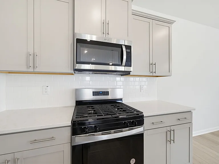 2109 Sun Vibes Way — Photo 14