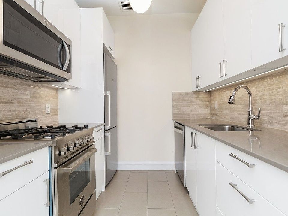 1st image of 110 Greenwich St #9O