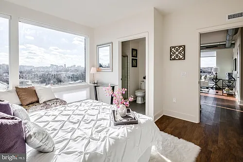 2617 W Girard Ave #4C Photo 1