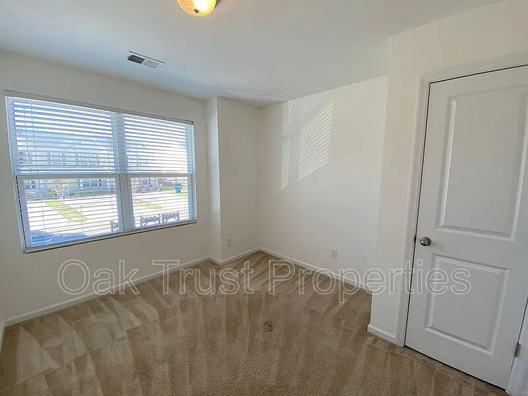 9139 Parlor Dr — Photo 14