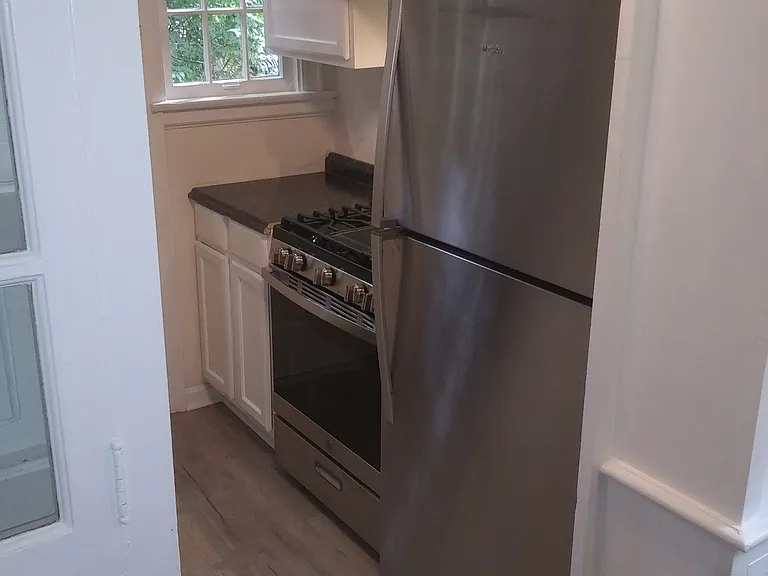 124 W Oakland Ave #B — Photo 5