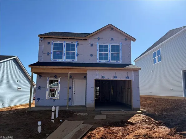 4338 Honeysuckle Vine Dr, Winston Salem, NC 27106
