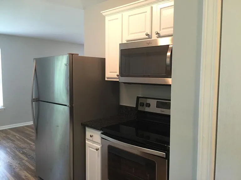 1403 N Miami Blvd — Photo 5