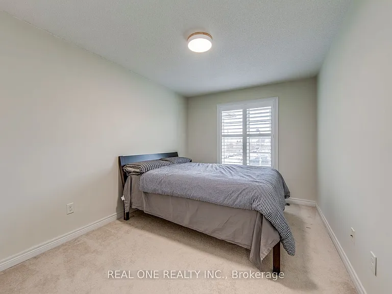 2319 Stone Glen Cres — Photo 32
