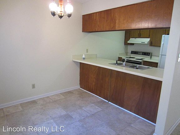 4th image of 4B Wooddale Dr