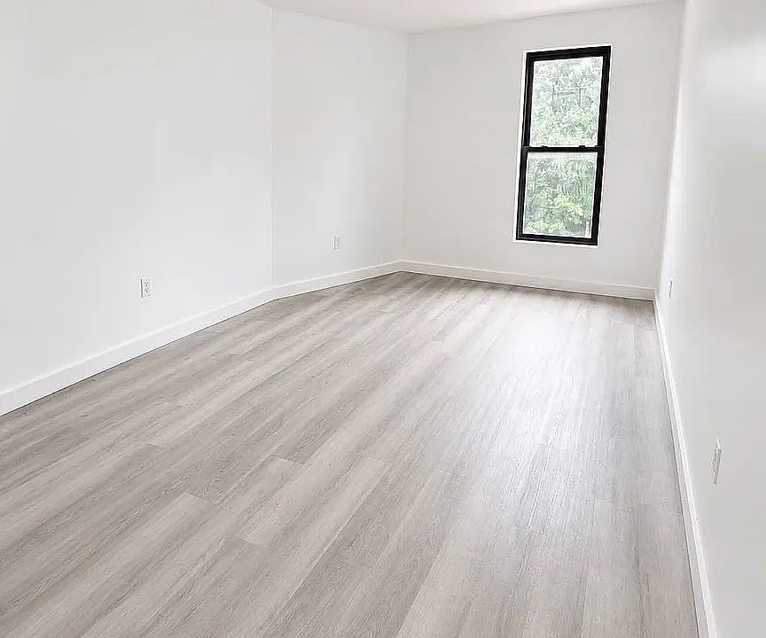 2nd image of 896 Willoughby Ave #2