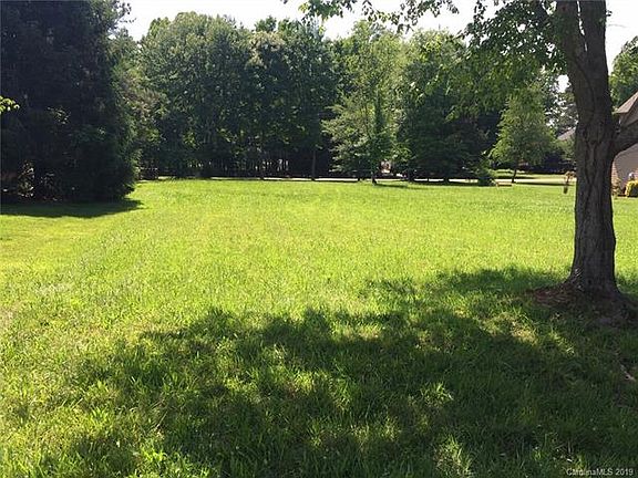 3rd image of Lakeshore Dr Lot 11