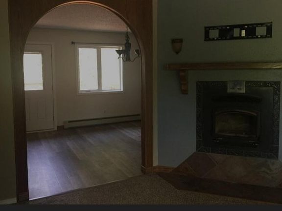 2nd image of 904 Joyce Dr