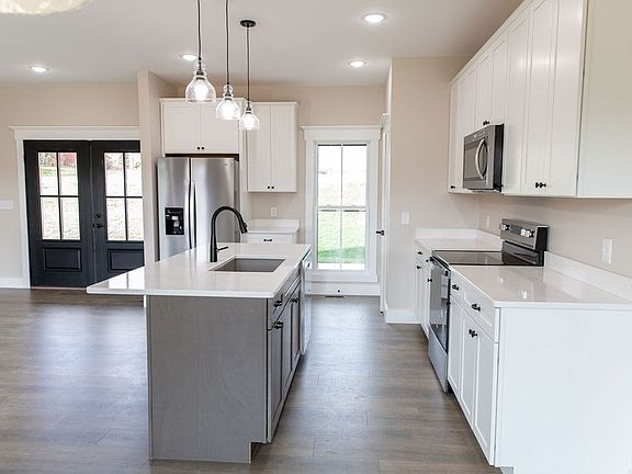 4th image of 51 Virginia Oaks Drive