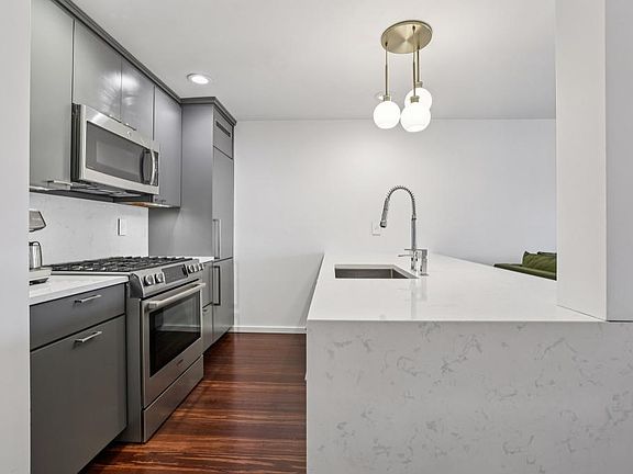 4th image of 520 2nd Ave W APT 409